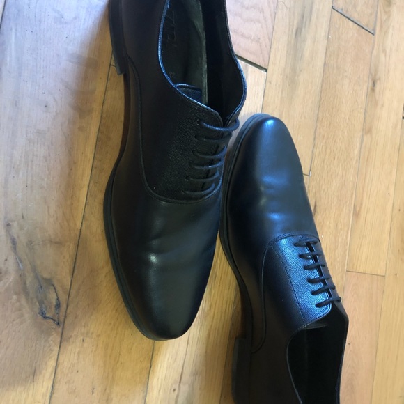 Shoes - Picture 5 of 5